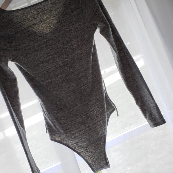 Grey Hollister body suit - Picture 2 of 3